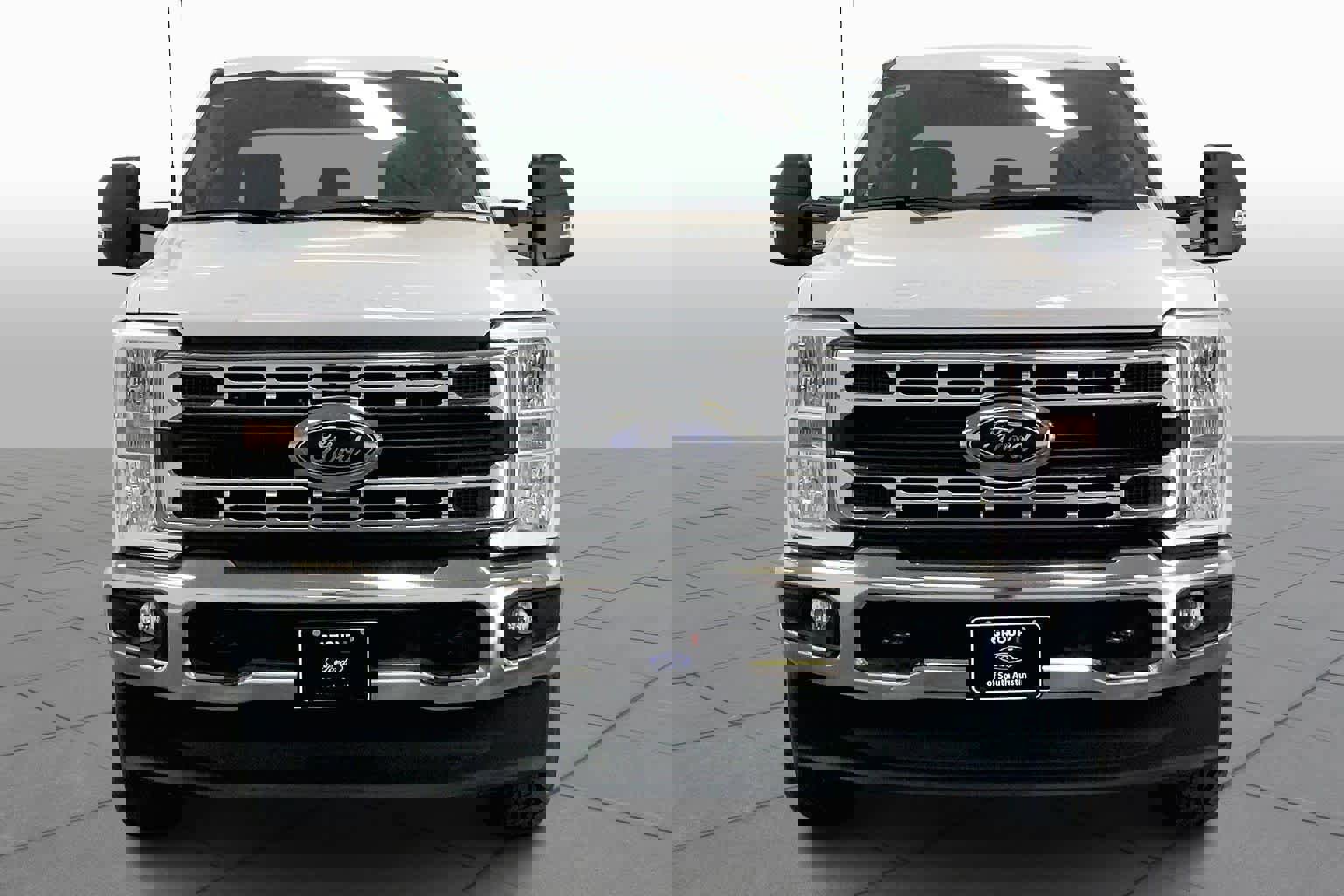 New 2026 Ford F250 XLT w/ FX4 Off-Road Package image 3