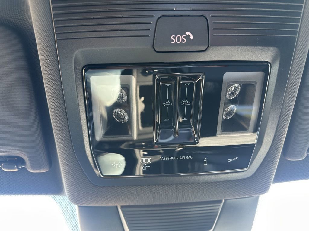 New 2026 Volkswagen Tiguan SE R-Line image 12