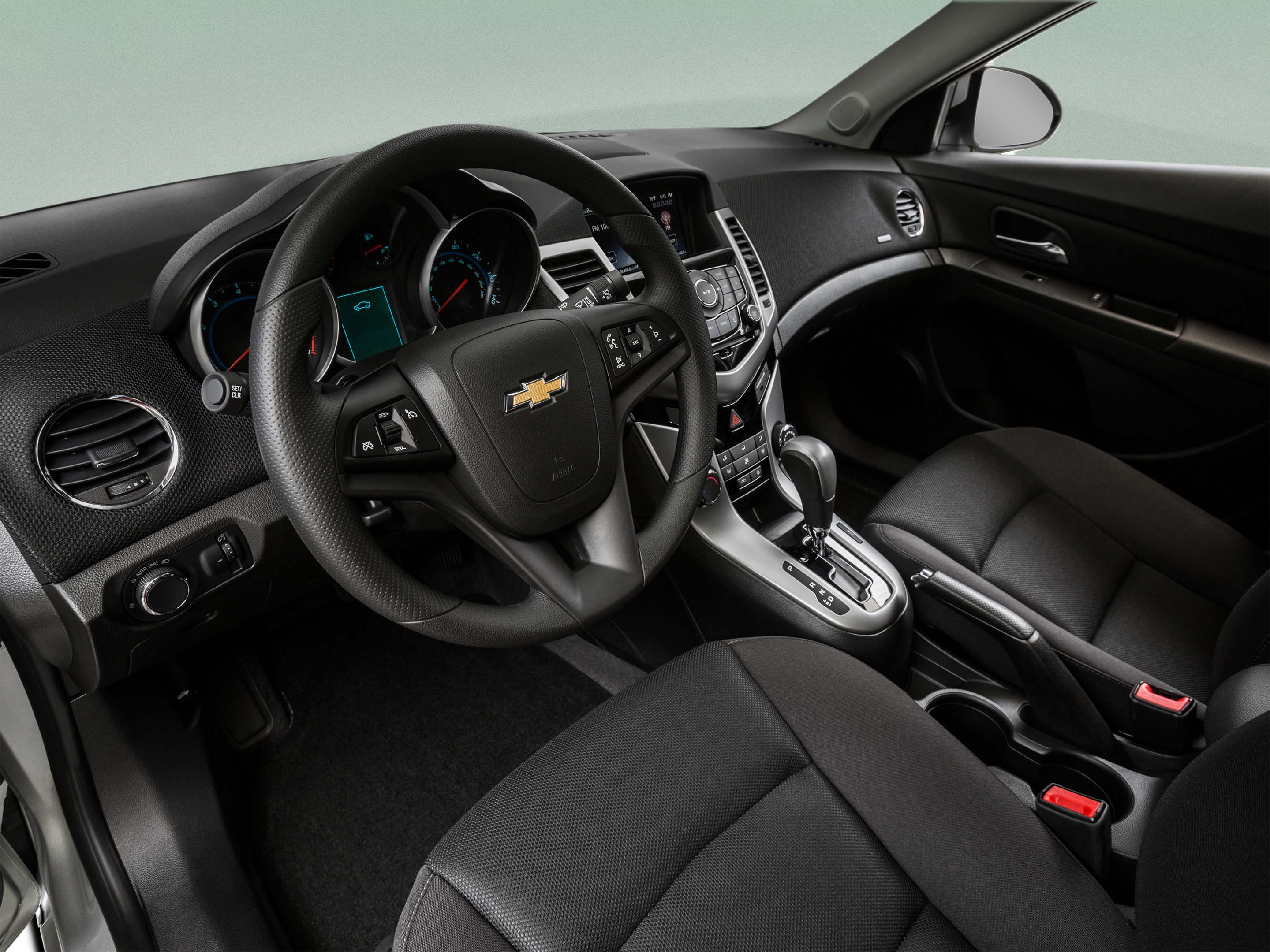 Used 2015 Chevrolet Cruze LT w/ Technology Package FWD image 40