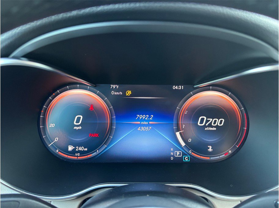 Used 2020 Mercedes-Benz GLC 300 4MATIC w/ Multimedia Package image 24