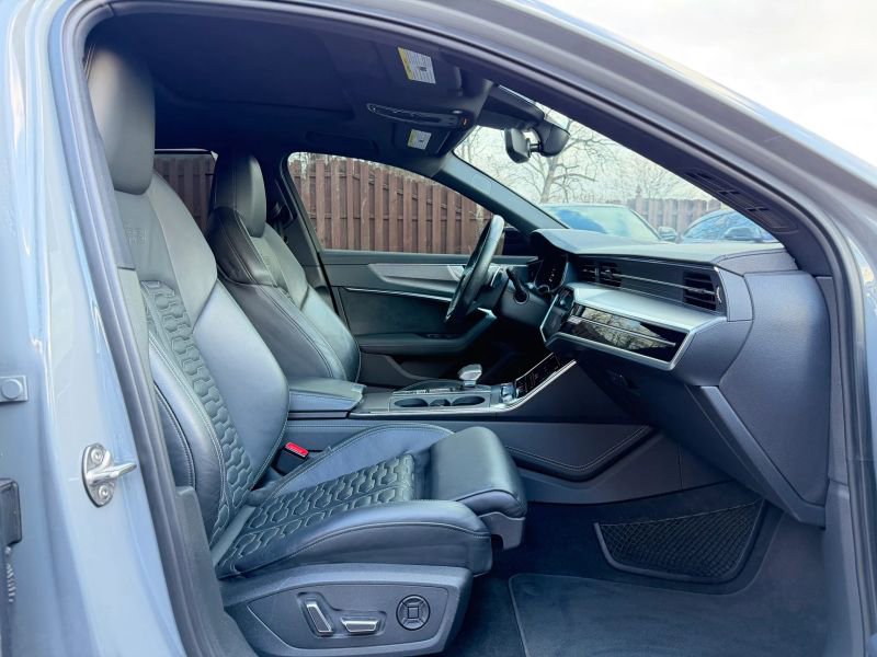 Used 2021 Audi RS 6 Avant Wagon 4D w/ Black Optic Package image 30