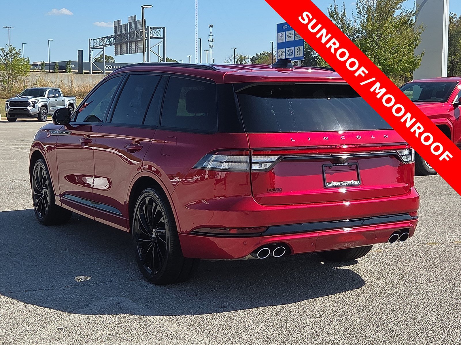 Used 2025 Lincoln Aviator Reserve w/ Equipment Group 201A AWD/4WD image 4