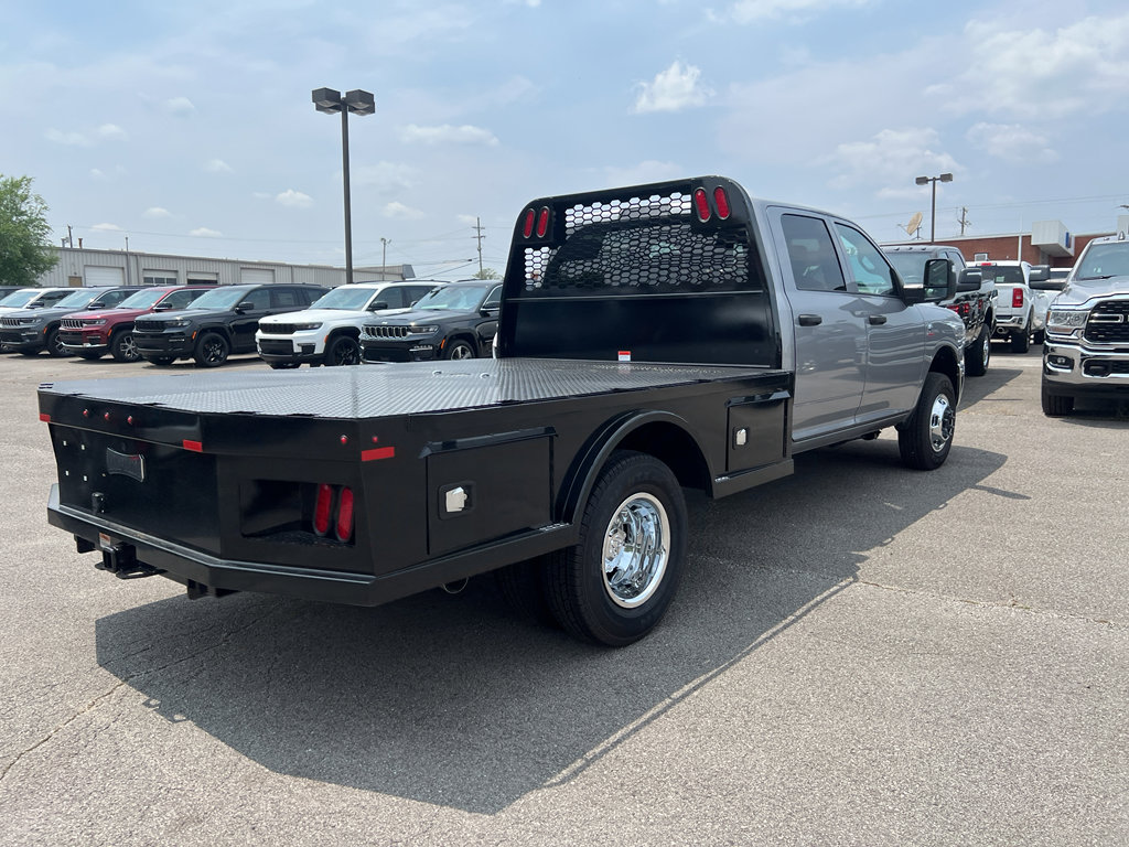 New 2024 RAM 3500 Tradesman w/ Chrome Appearance Group image 8