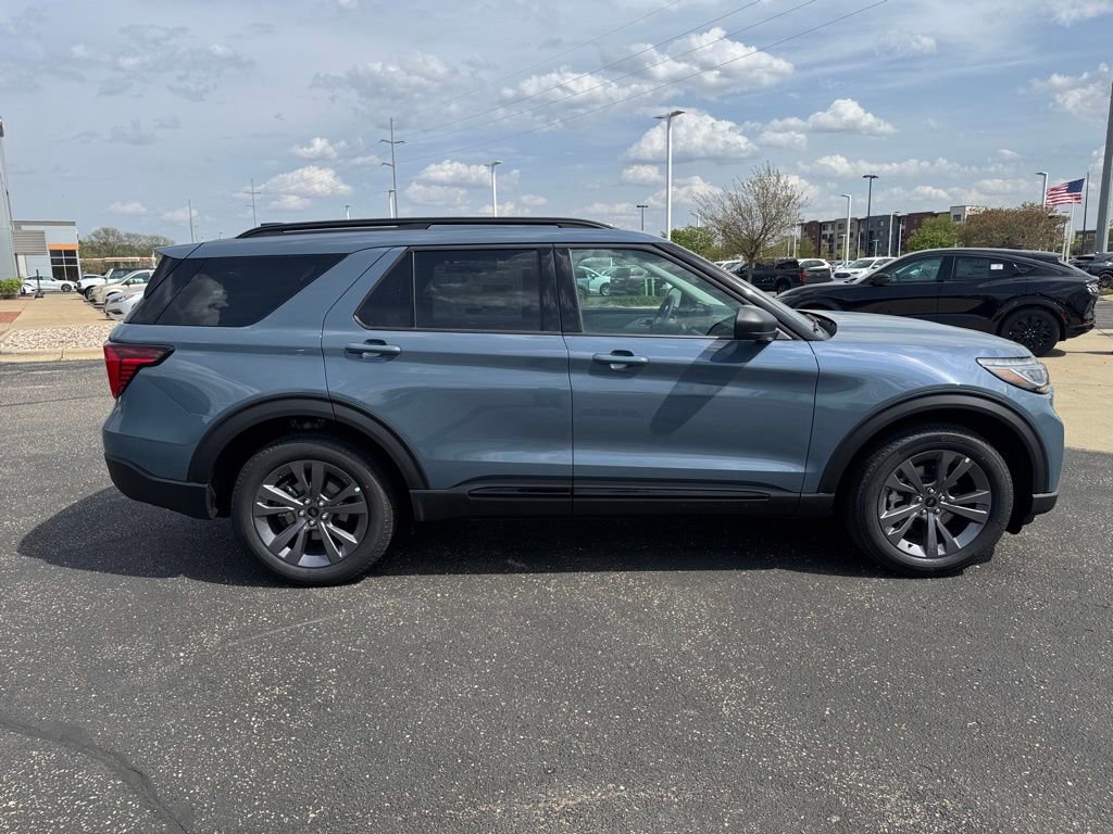New 2026 Ford Explorer Active AWD/4WD image 2