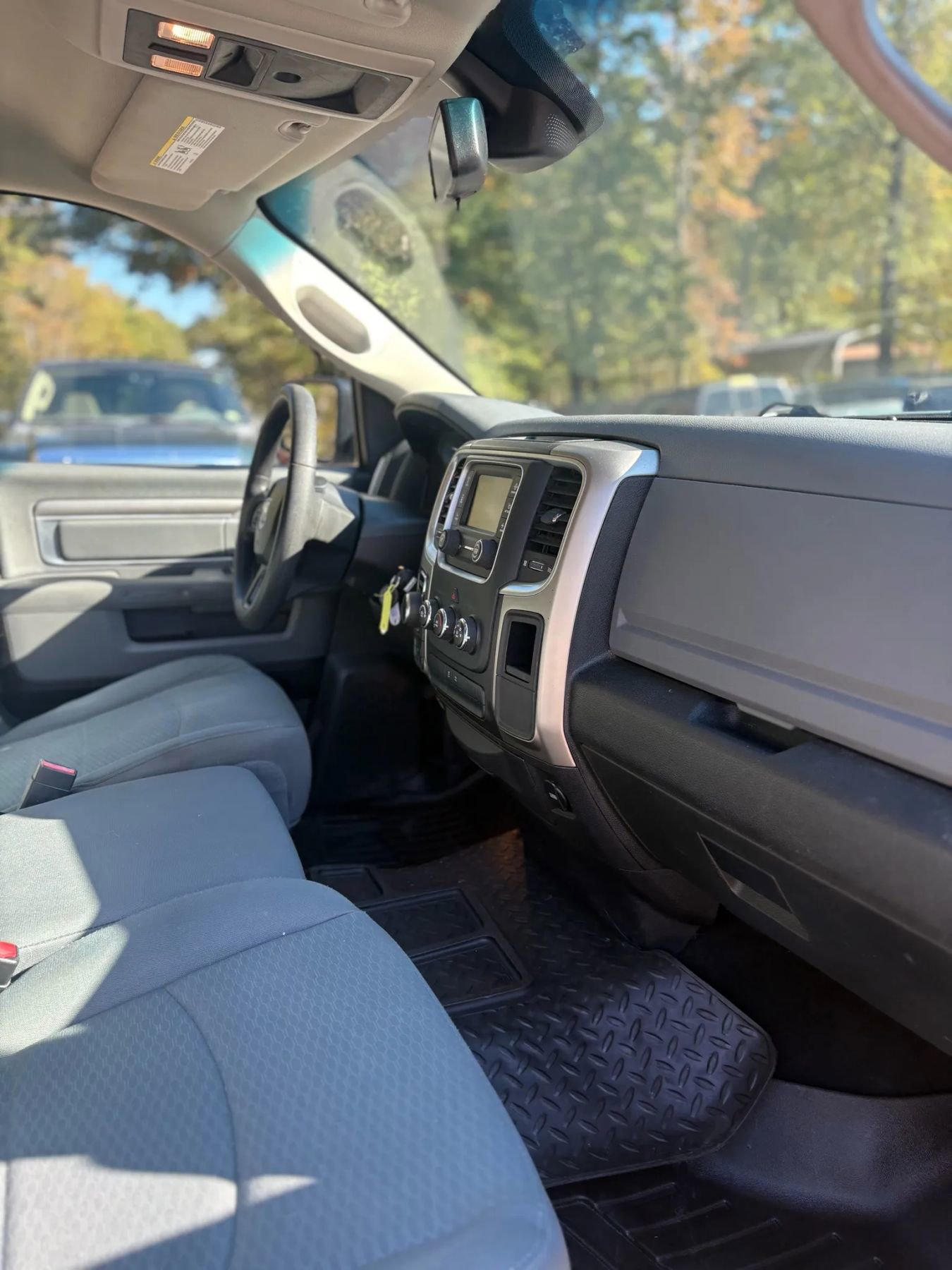 Used 2014 RAM 1500 Classic SLT image 24