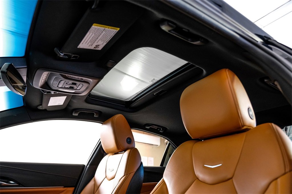 Used 2021 Cadillac CT4 Premium Luxury image 6