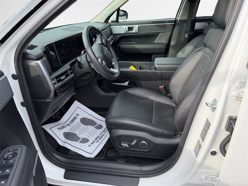 Used 2024 Hyundai Santa Fe Limited image 11