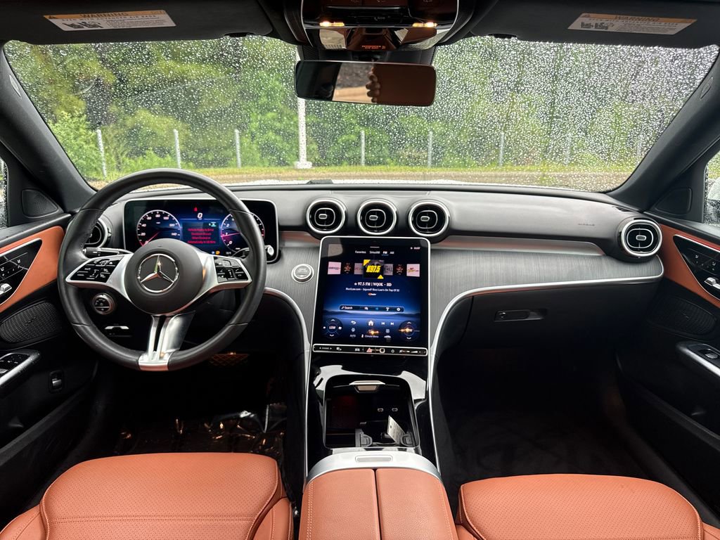 Used 2025 Mercedes-Benz C 300 Sedan image 16