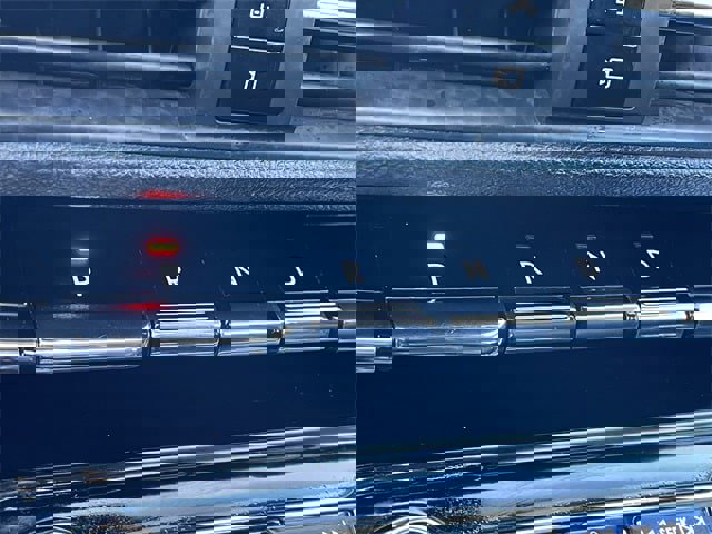 Used 2022 Lincoln Corsair Standard w/ Premium Package image 18