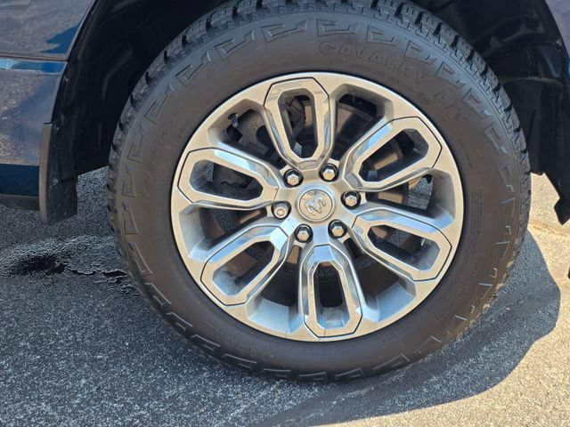 Used 2023 RAM 1500 Laramie AWD/4WD image 18