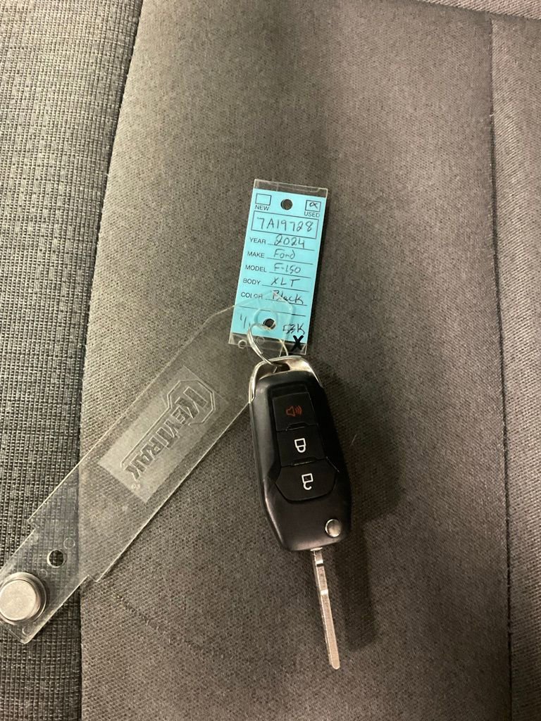 Used 2024 Ford F150 XLT w/ Mobile Office Package image 36