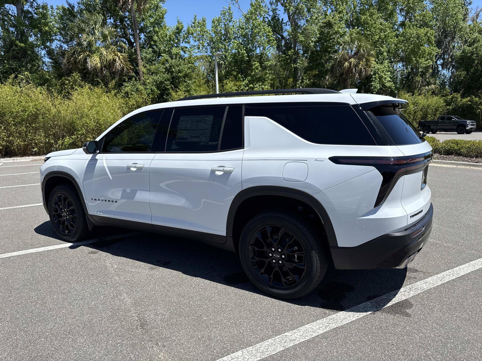 New 2026 Chevrolet Traverse LT w/ Midnight/Sport Edition FWD image 5