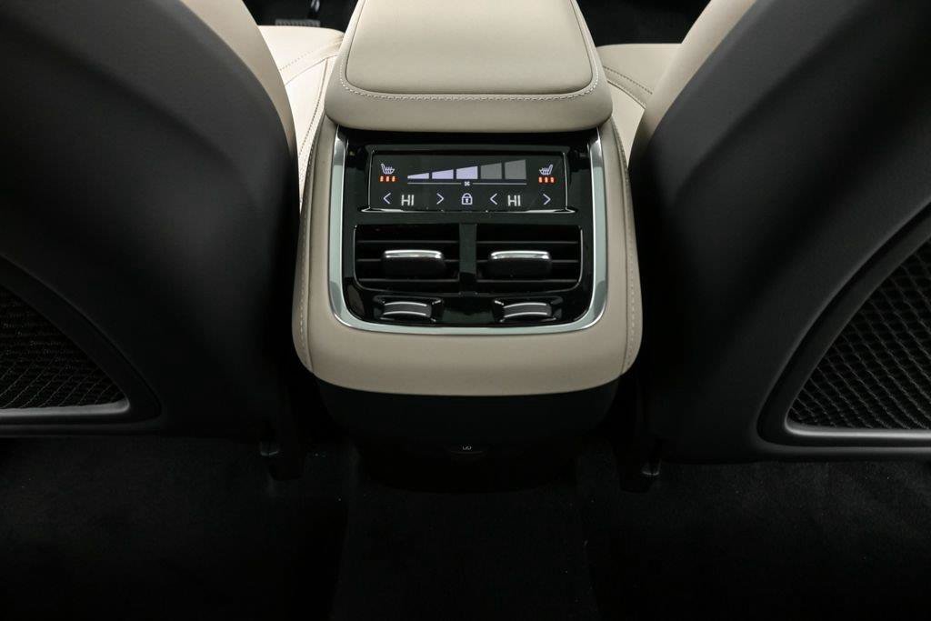 Used 2026 Volvo XC90 B6 Plus w/ Protection Package Premier AWD/4WD image 22