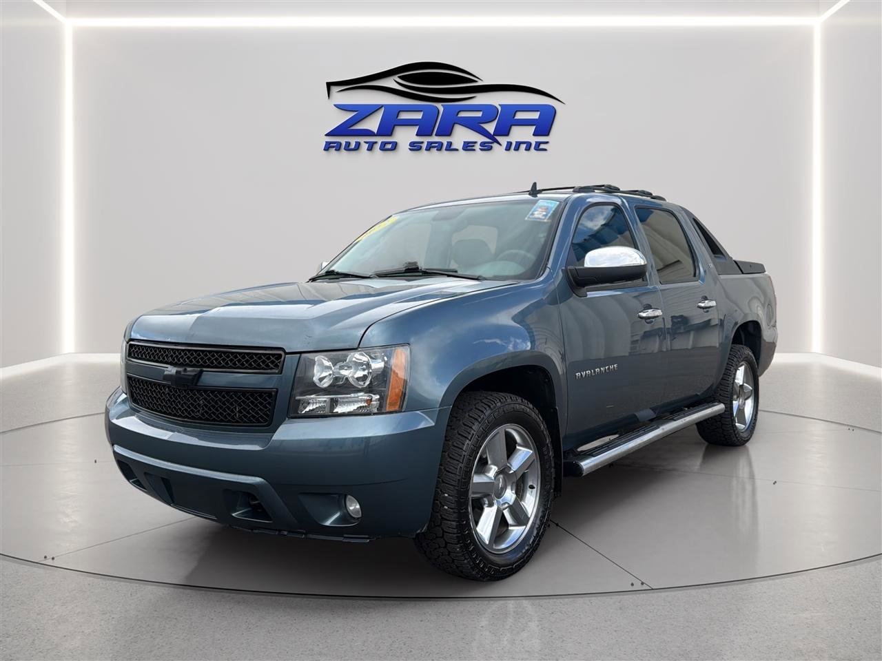 Used 2012 Chevrolet Avalanche LT w/ All-Star Edition AWD/4WD image 3