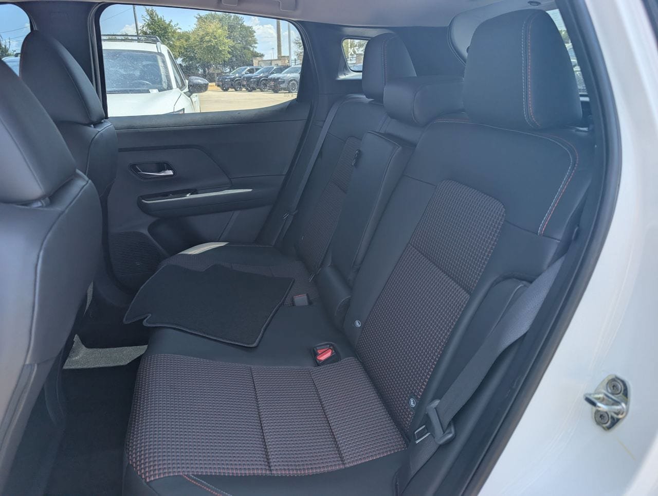 New 2027 Nissan Kicks SR FWD image 20