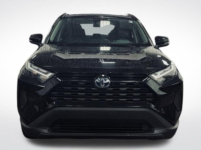Used 2023 Toyota RAV4 XLE w/ Convenience Package image 2