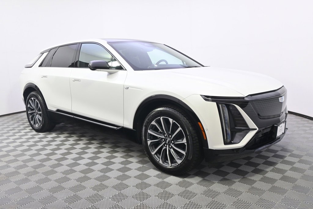 New 2025 Cadillac Lyriq Sport image 8