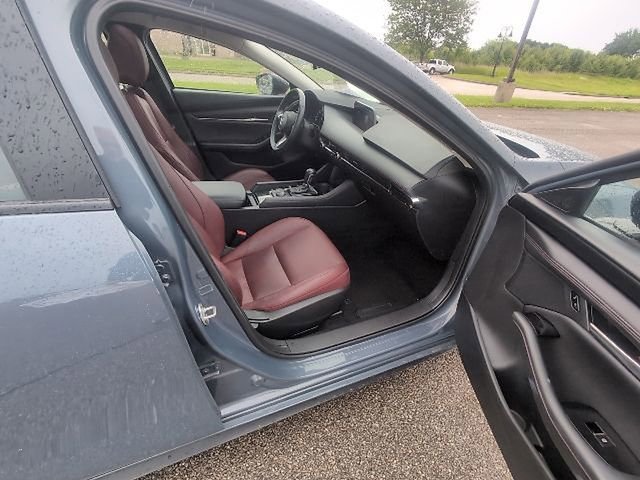 Used 2025 MAZDA MAZDA3 s AWD/4WD image 3