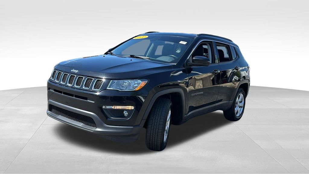 Used 2020 Jeep Compass Latitude w/ Cold Weather Group image 3