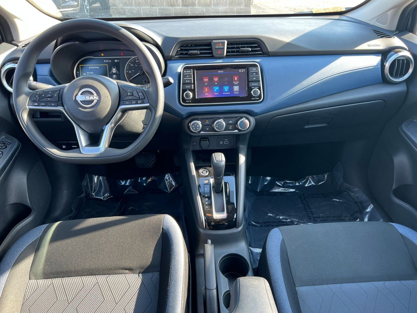 Used 2025 Nissan Versa SV FWD image 31