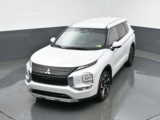 Used 2022 Mitsubishi Outlander SE image 23