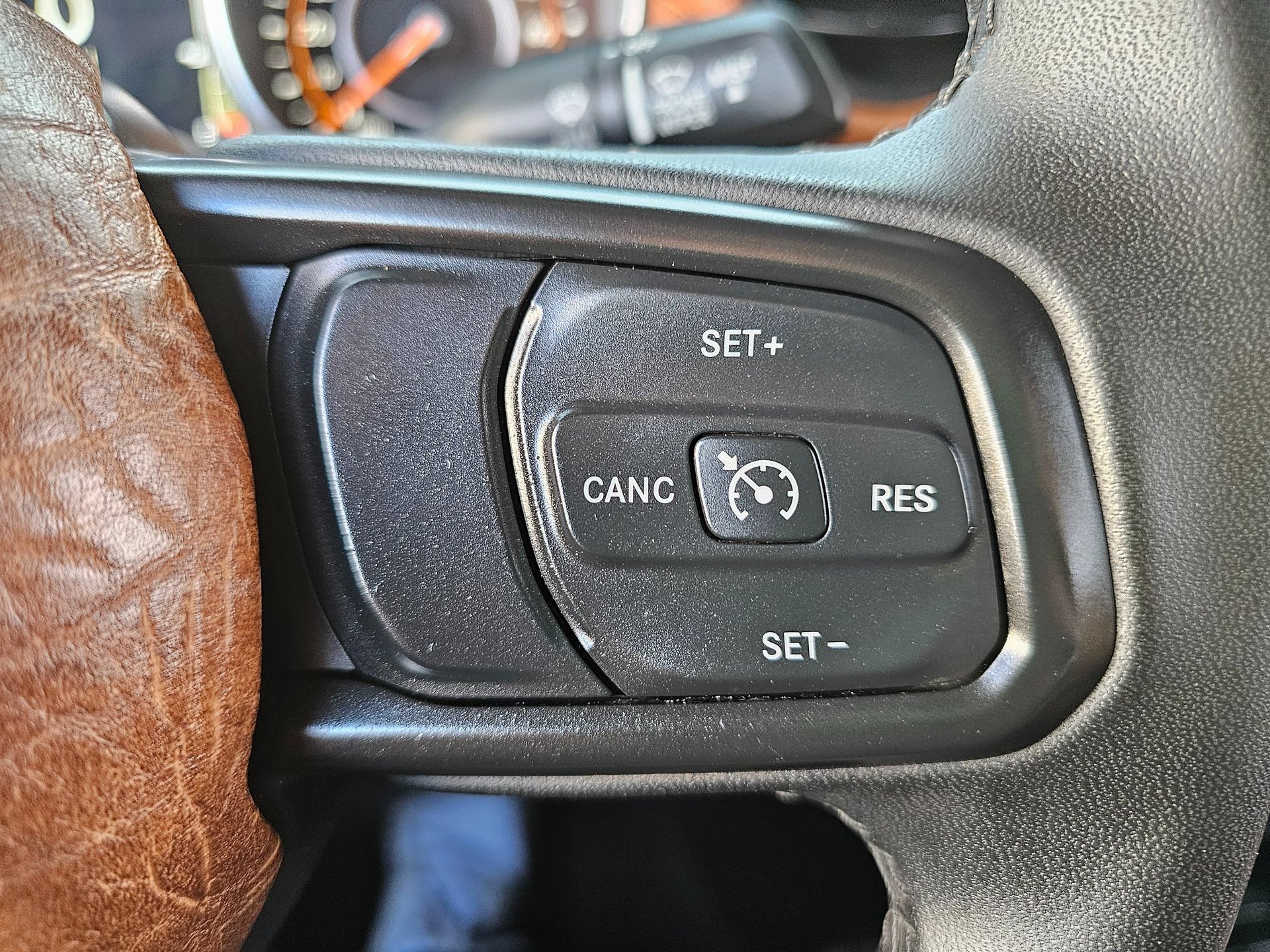 Used 2023 Jeep Gladiator Sport AWD/4WD image 42