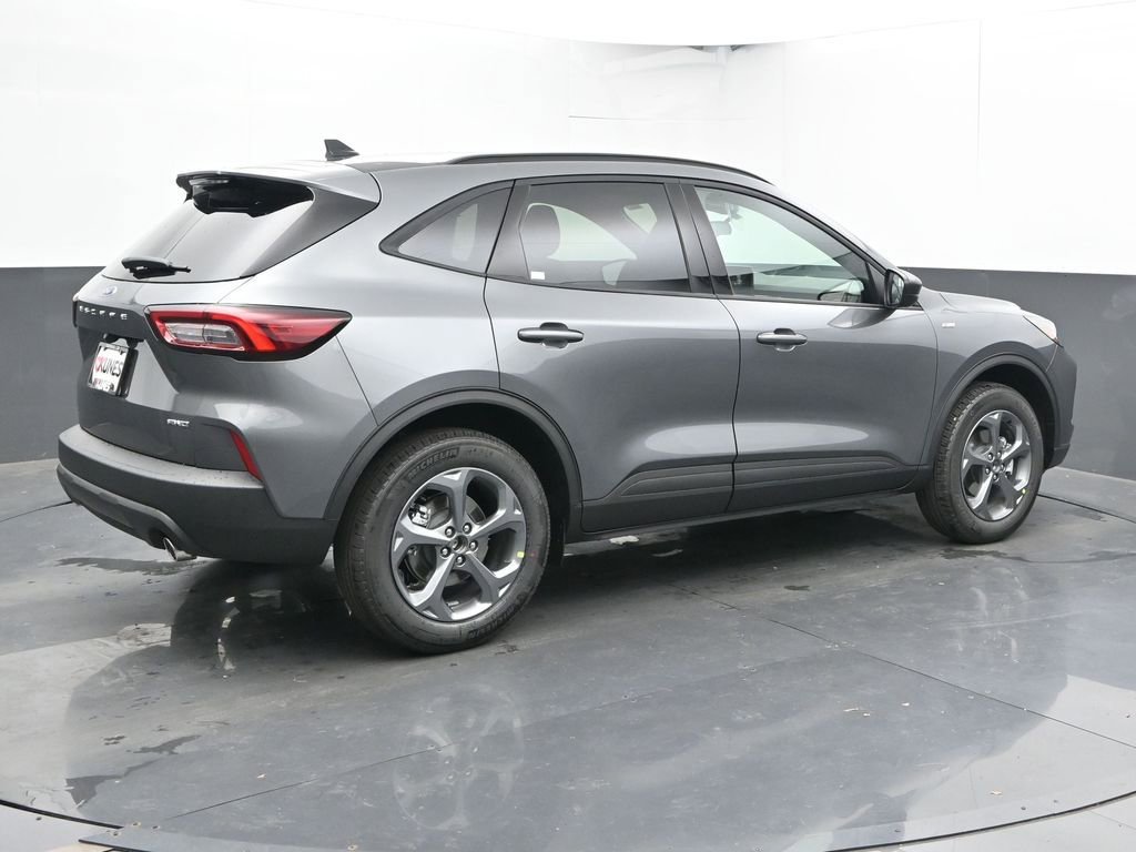 New 2026 Ford Escape ST-Line w/ Cold Weather Package image 10
