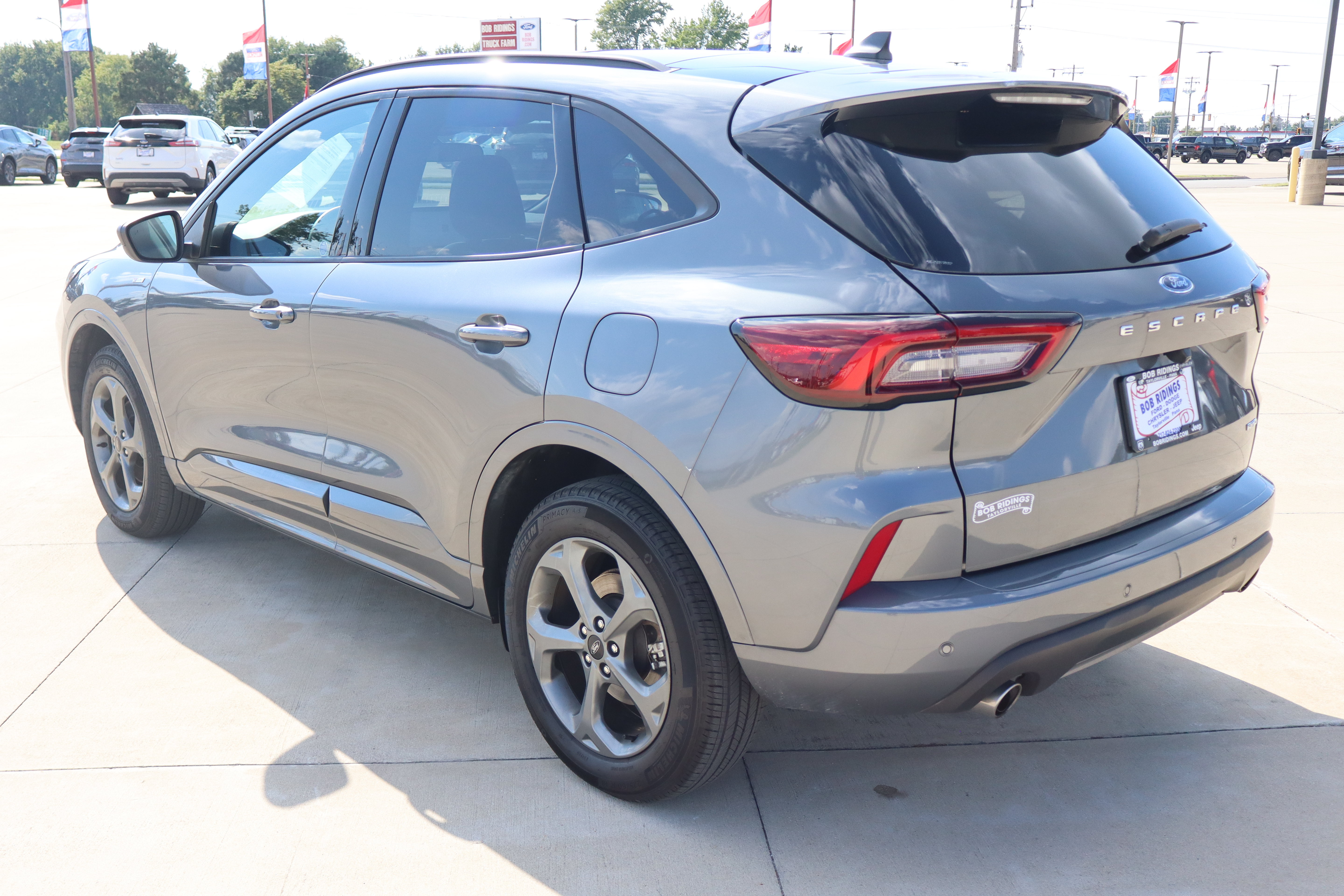 Used 2024 Ford Escape ST-Line w/ Tech Pack #1 AWD/4WD image 7