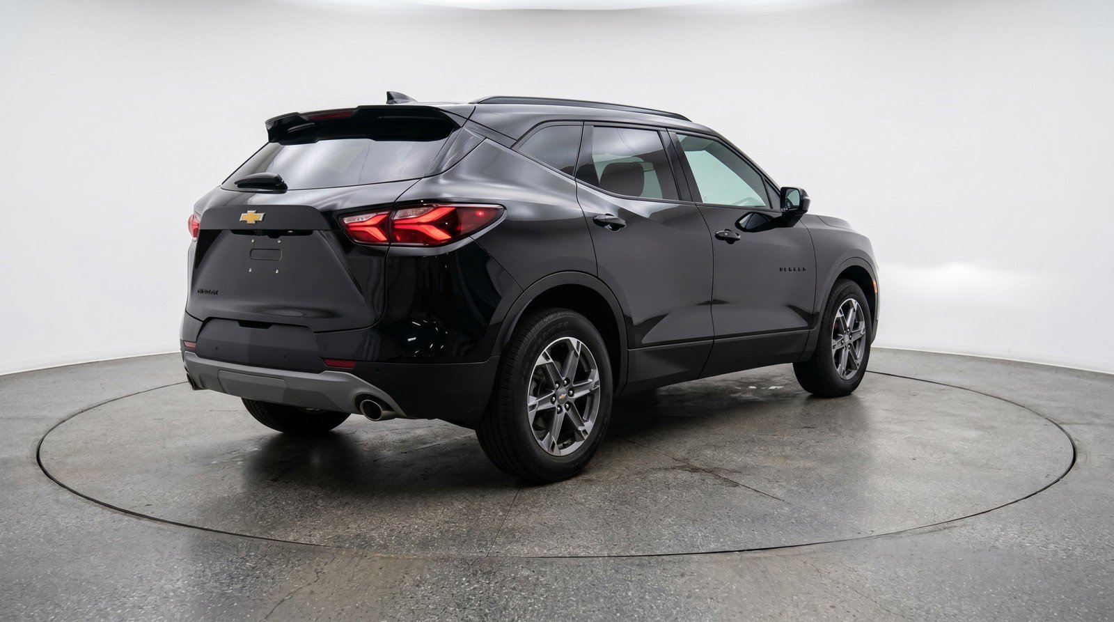 Used 2025 Chevrolet Blazer LT FWD image 9