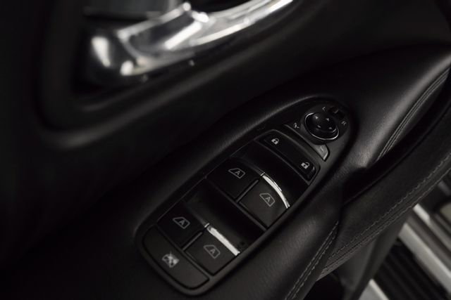 Used 2016 INFINITI QX80 4WD w/ Driver's Assistance Package image 29