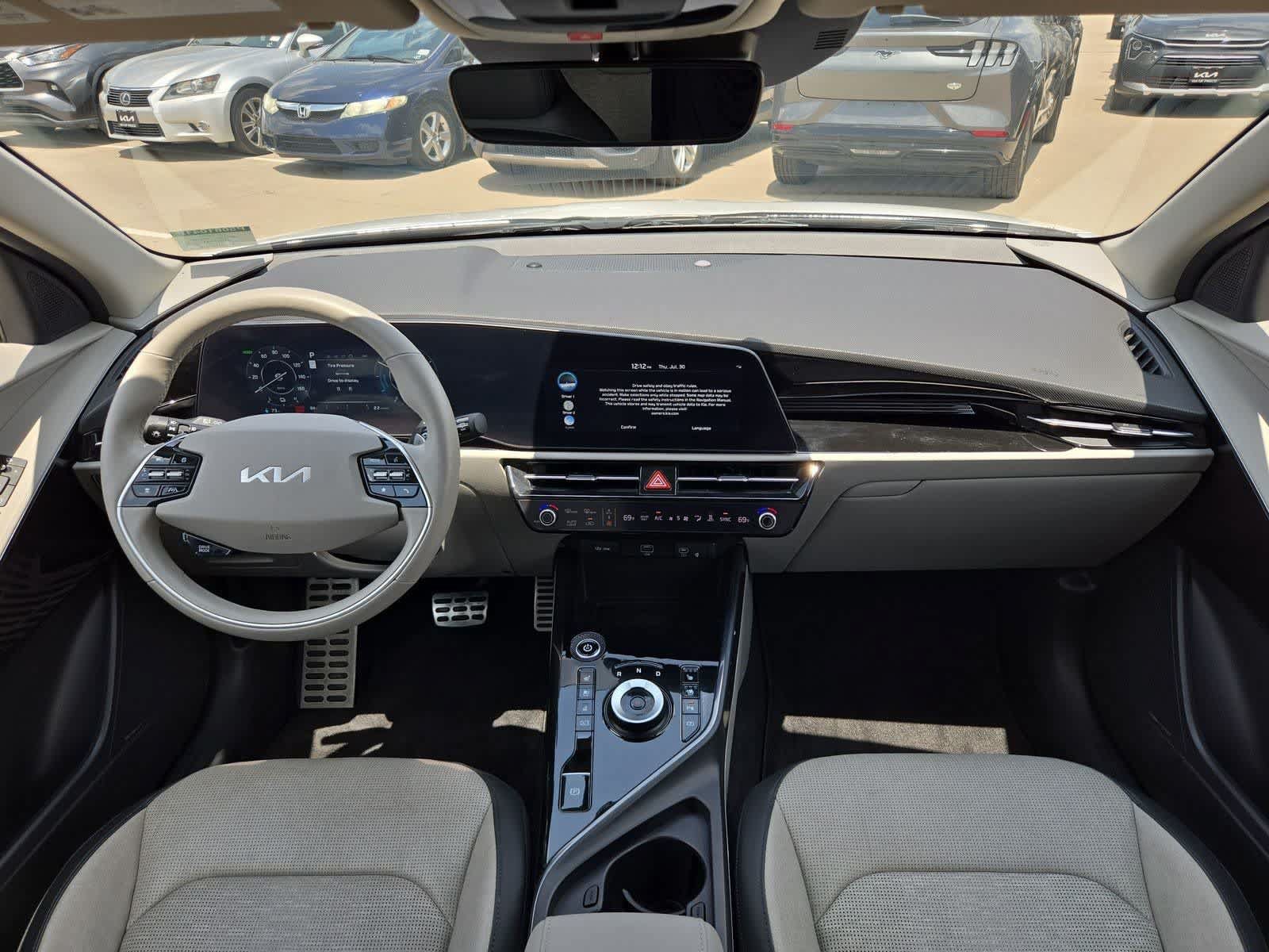 Certified 2023 Kia Niro Wave w/ Wave Preserve Package FWD image 12