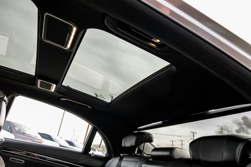 Used 2019 Mercedes-Benz S 560 4MATIC Sedan image 24