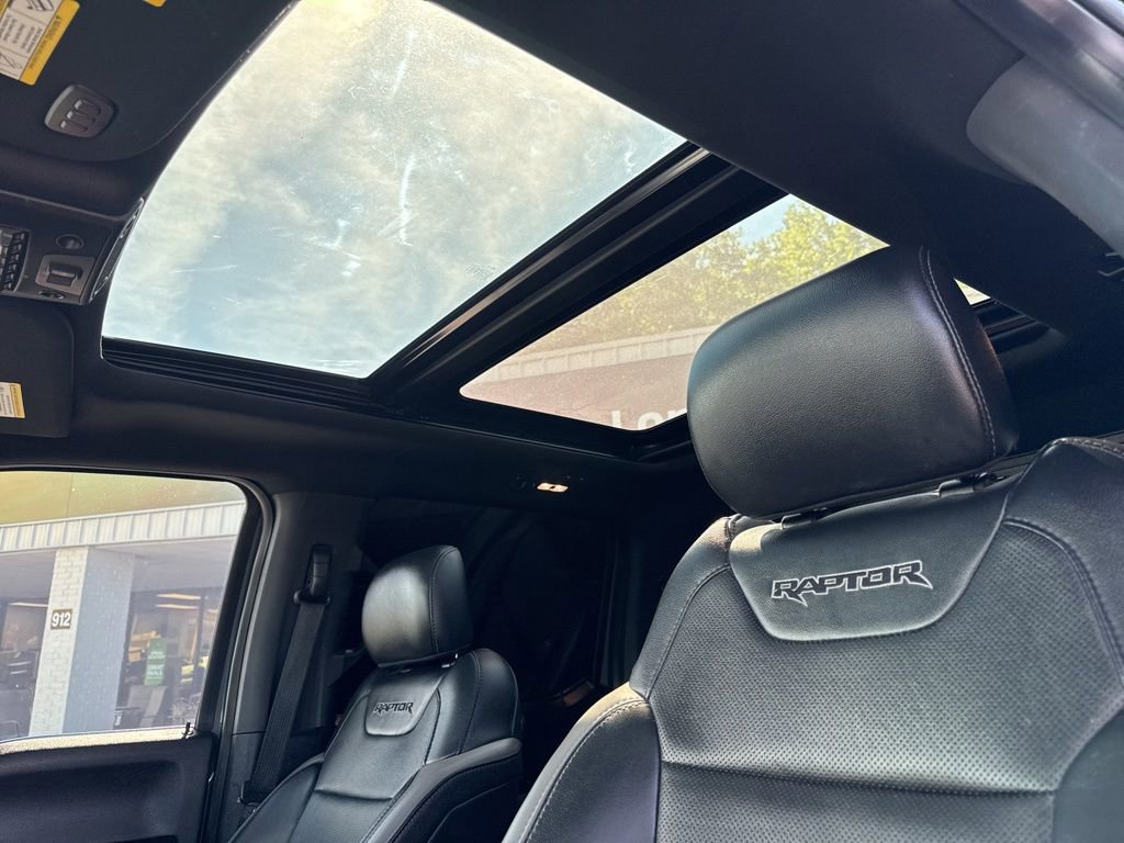 Used 2018 Ford F150 Raptor w/ Equipment Group 802A Luxury image 20