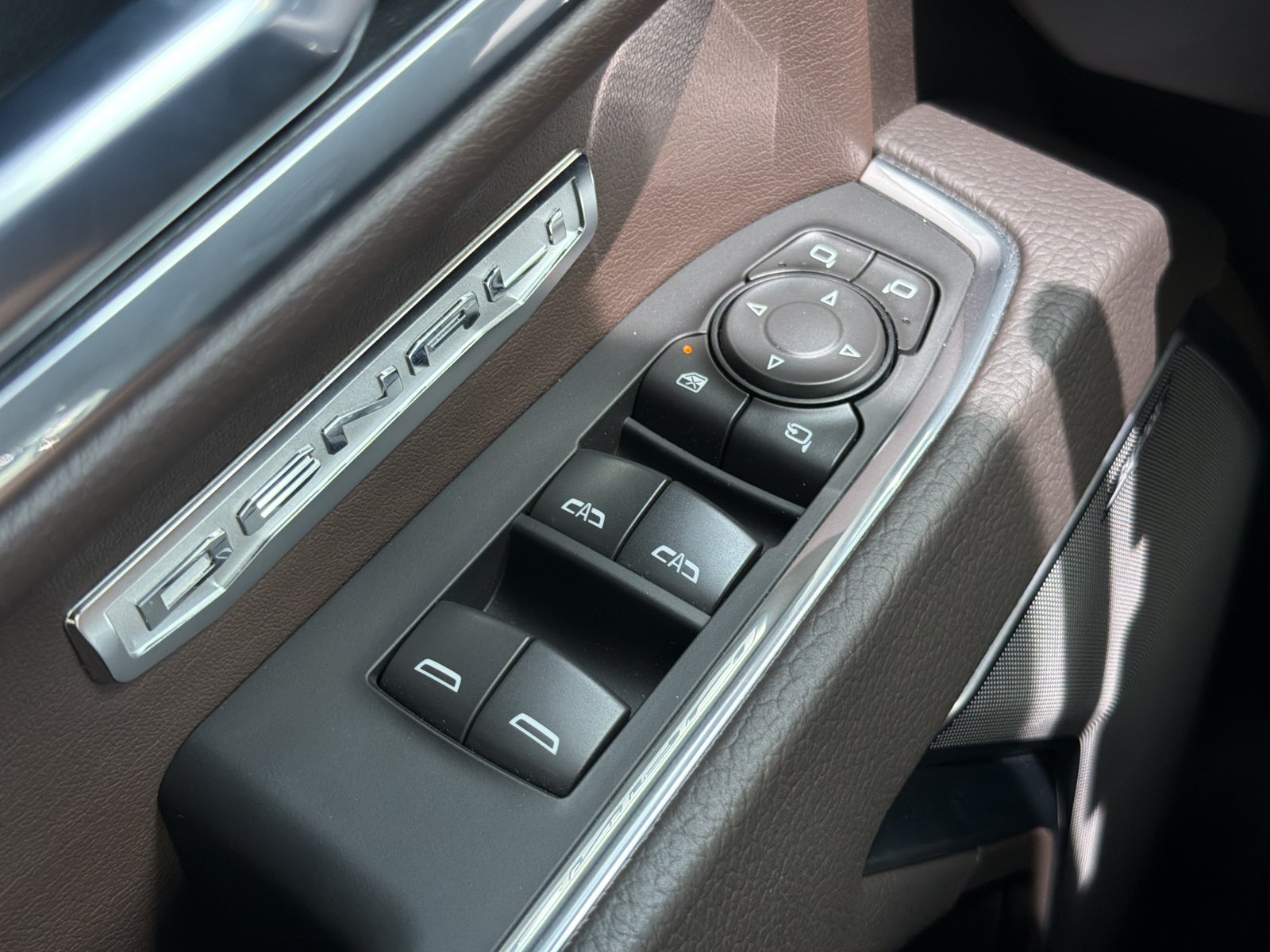 Used 2025 GMC Sierra 1500 Denali AWD/4WD image 18