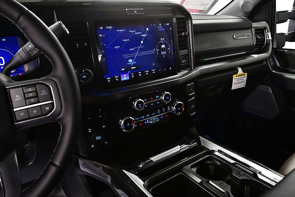 New 2025 Ford F250 Lariat w/ Lariat Ultimate Package AWD/4WD image 24