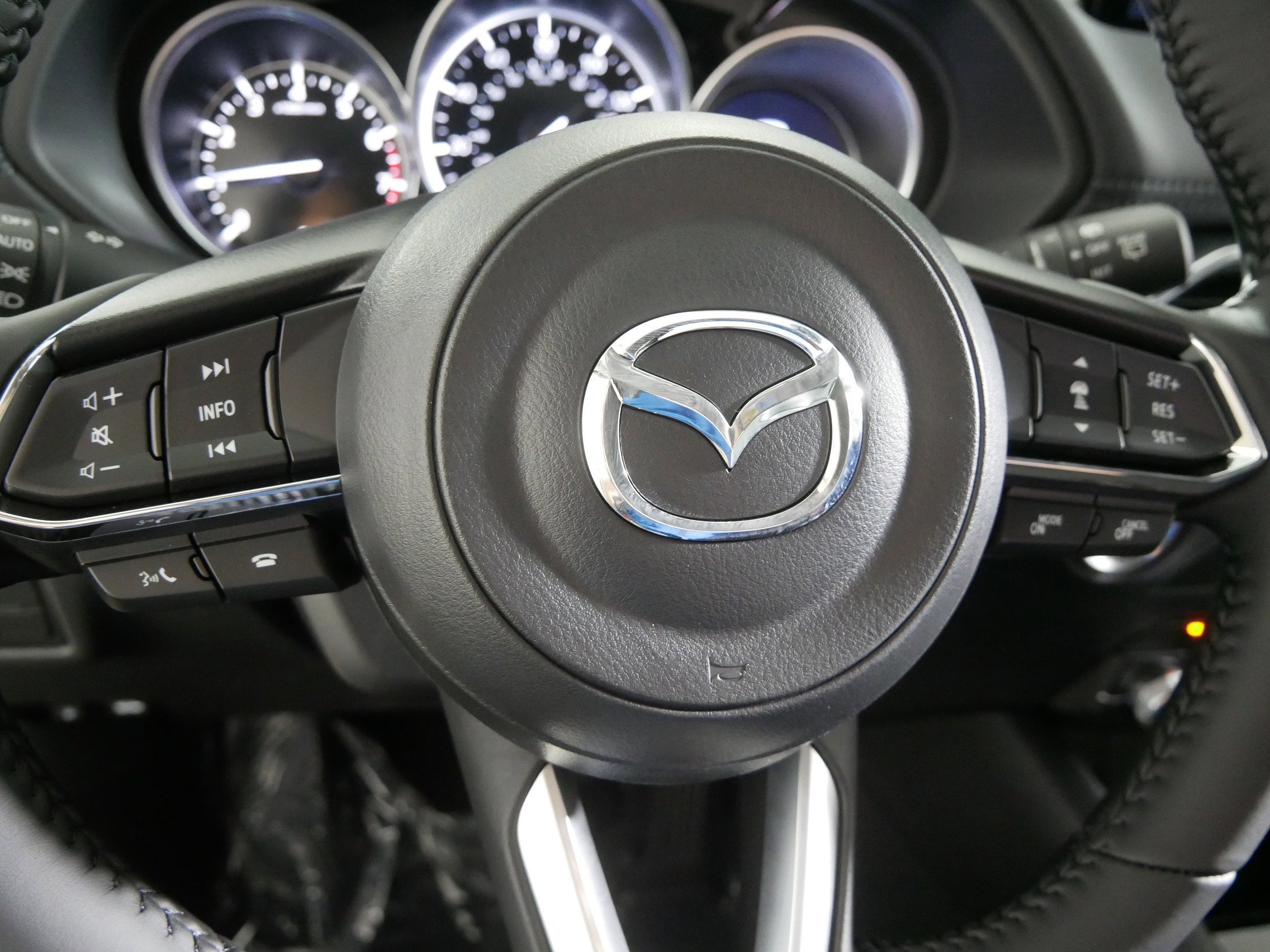 New 2025 MAZDA CX-5 AWD 2.5 S w/ Select Package image 8