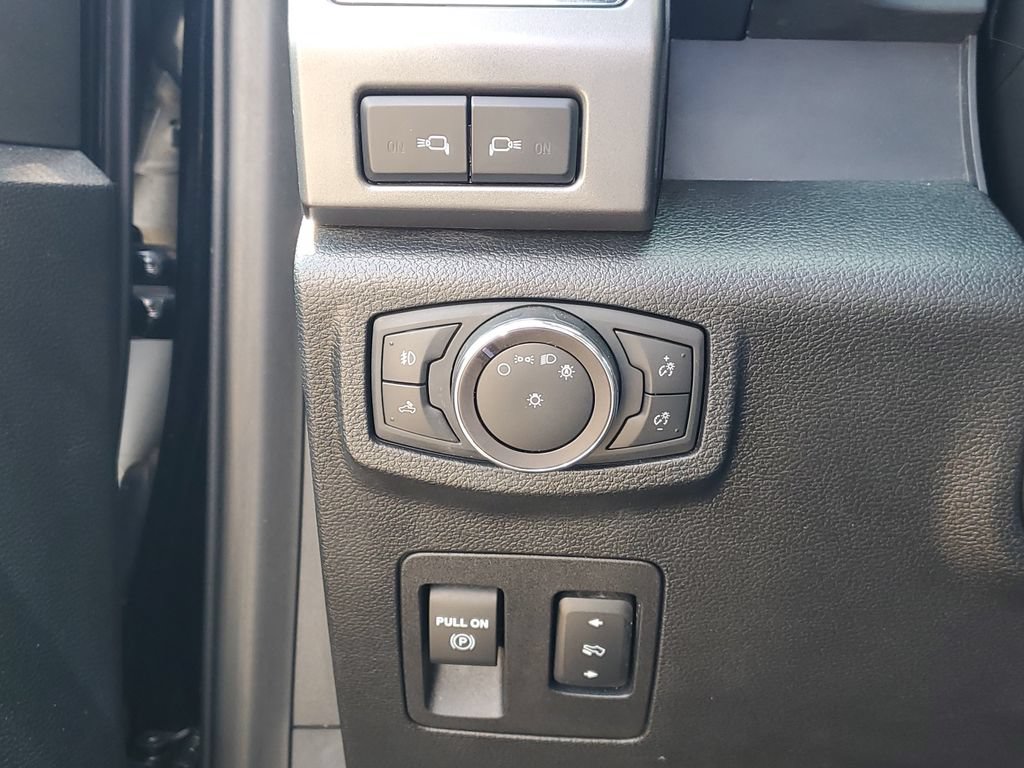 Used 2019 Ford F150 XLT w/ Equipment Group 302A Luxury AWD/4WD image 17