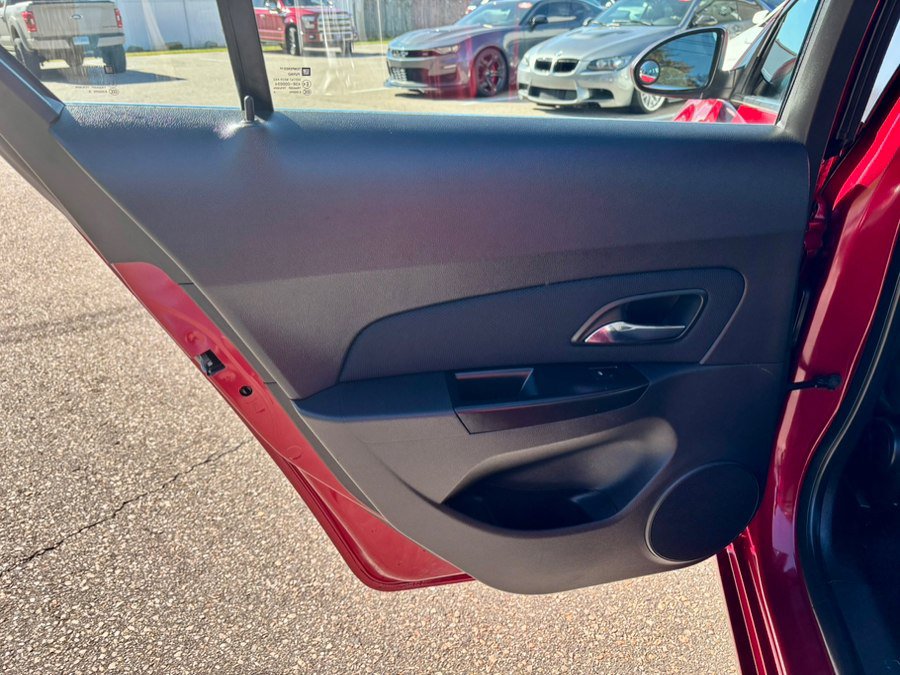 Used 2014 Chevrolet Cruze LT w/ Technology Package FWD image 19