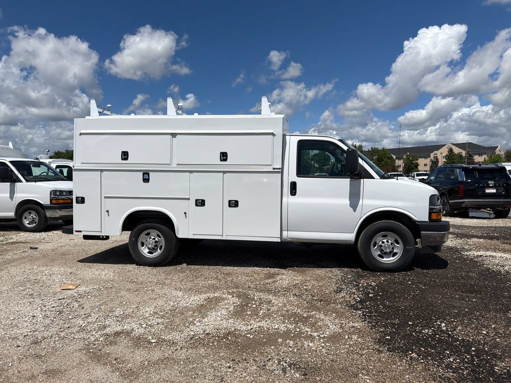 New 2025 Chevrolet Express 3500 w/ Power Convenience Package RWD image 5