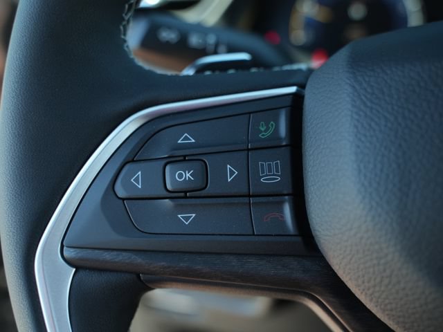 New 2026 Jeep Grand Cherokee Altitude AWD/4WD image 32