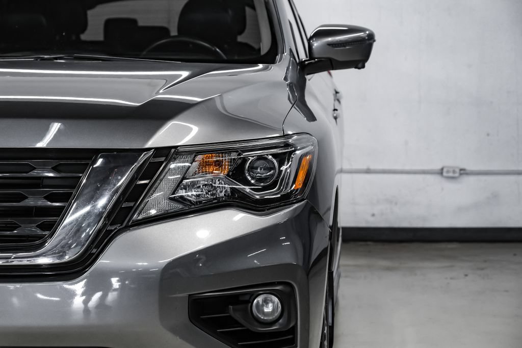 Used 2020 Nissan Pathfinder Platinum FWD image 52