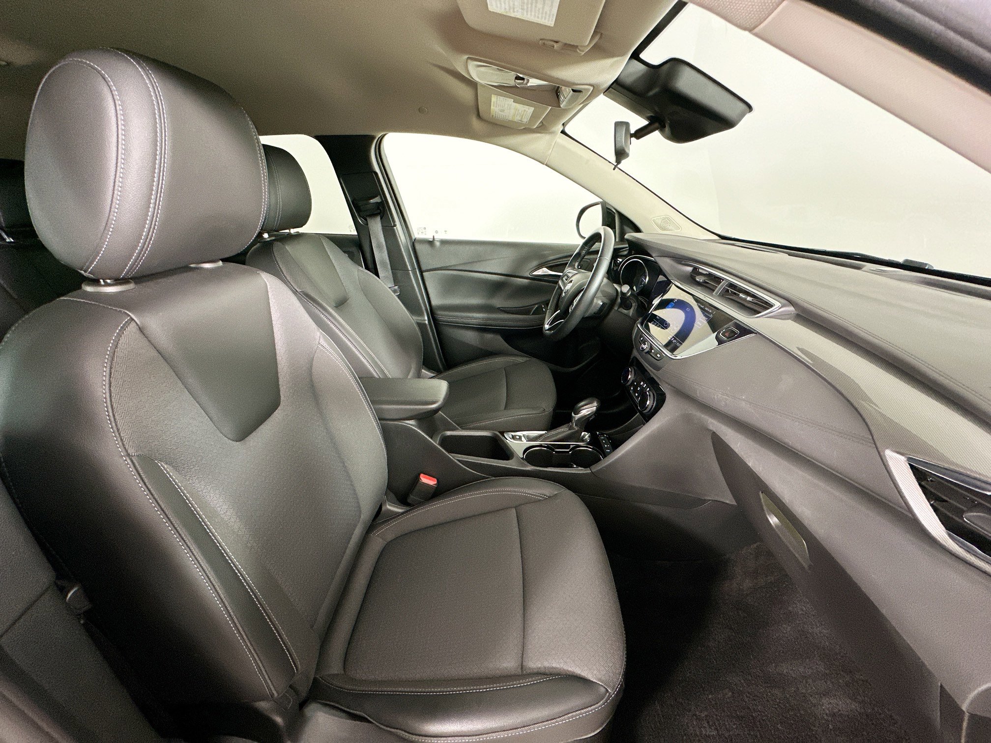 Used 2023 Buick Encore GX Preferred w/ Cold Weather Comfort Package AWD/4WD image 33
