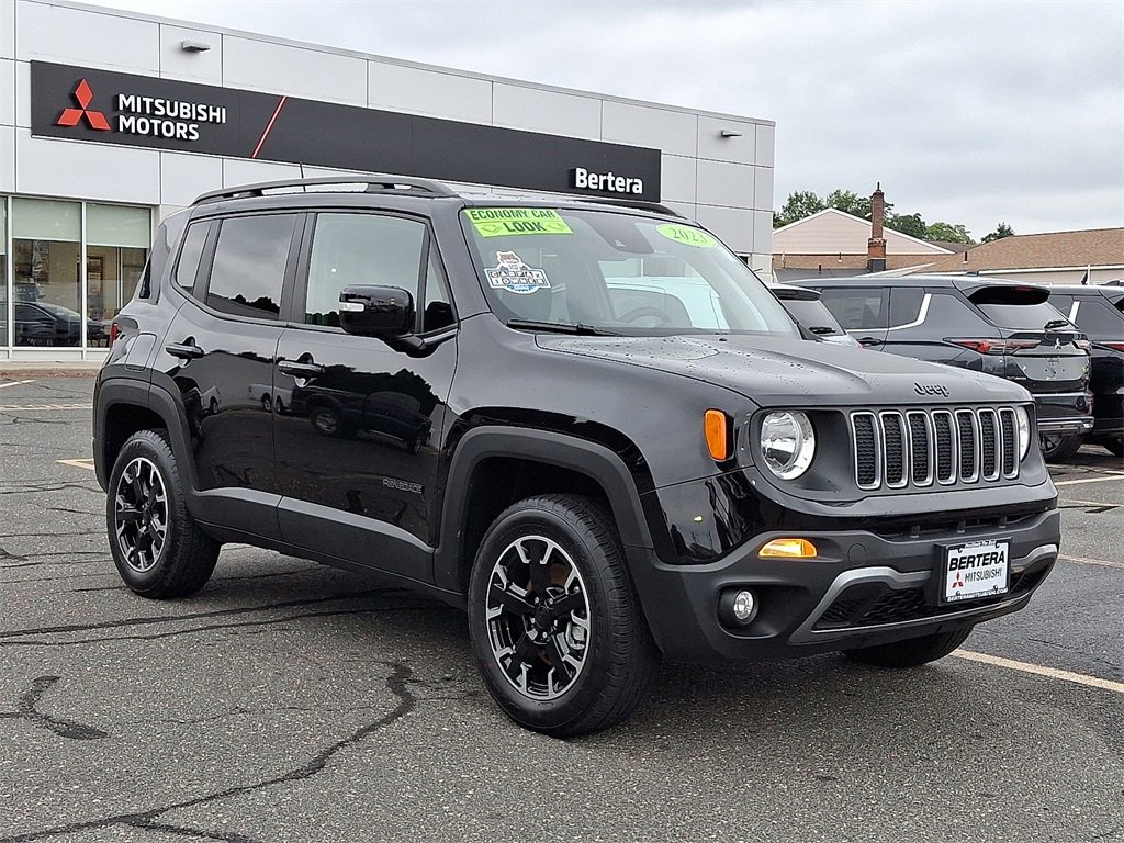 Used 2023 Jeep Renegade Latitude image 1