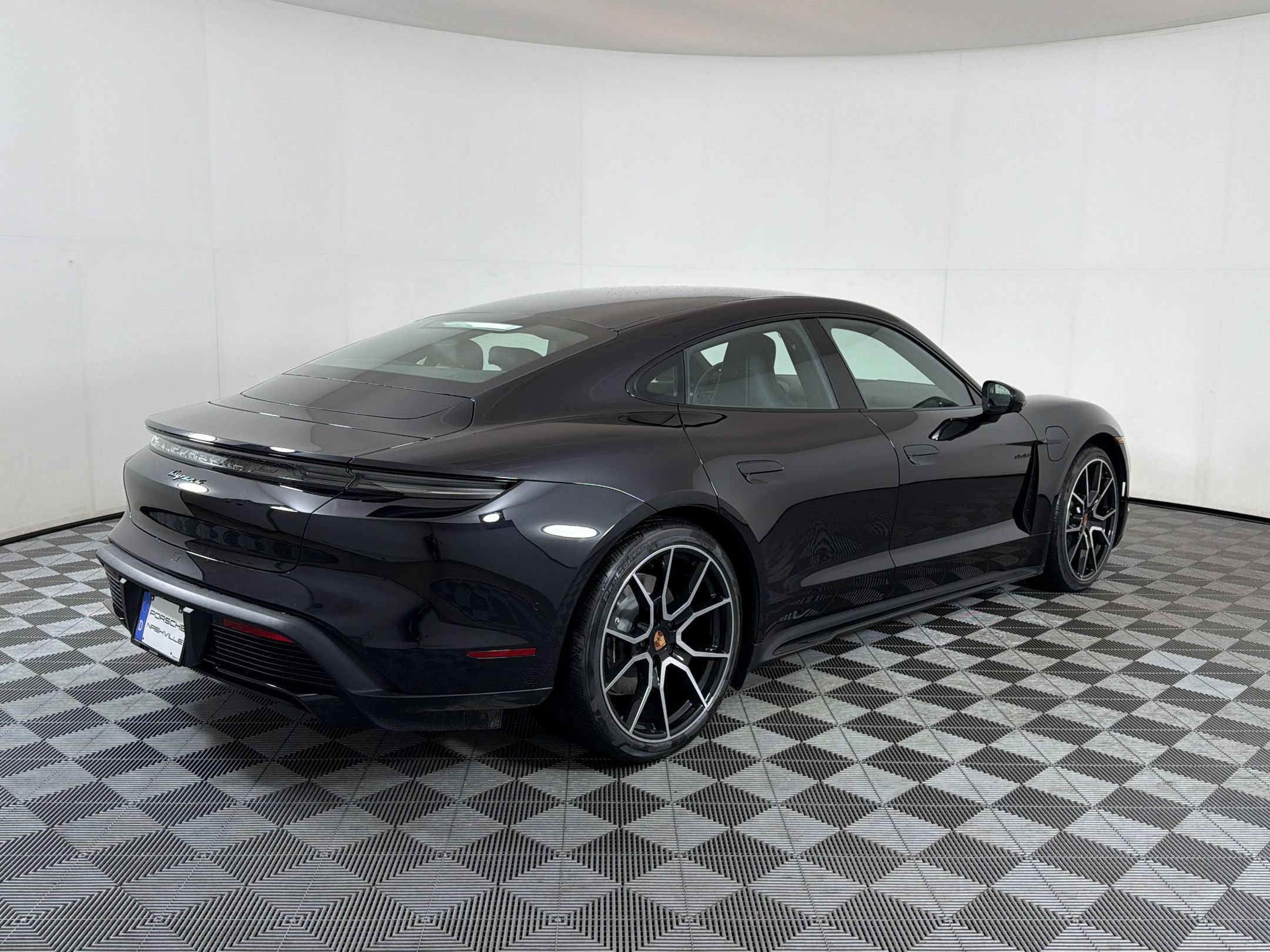 Used 2026 Porsche Taycan AWD/4WD image 10