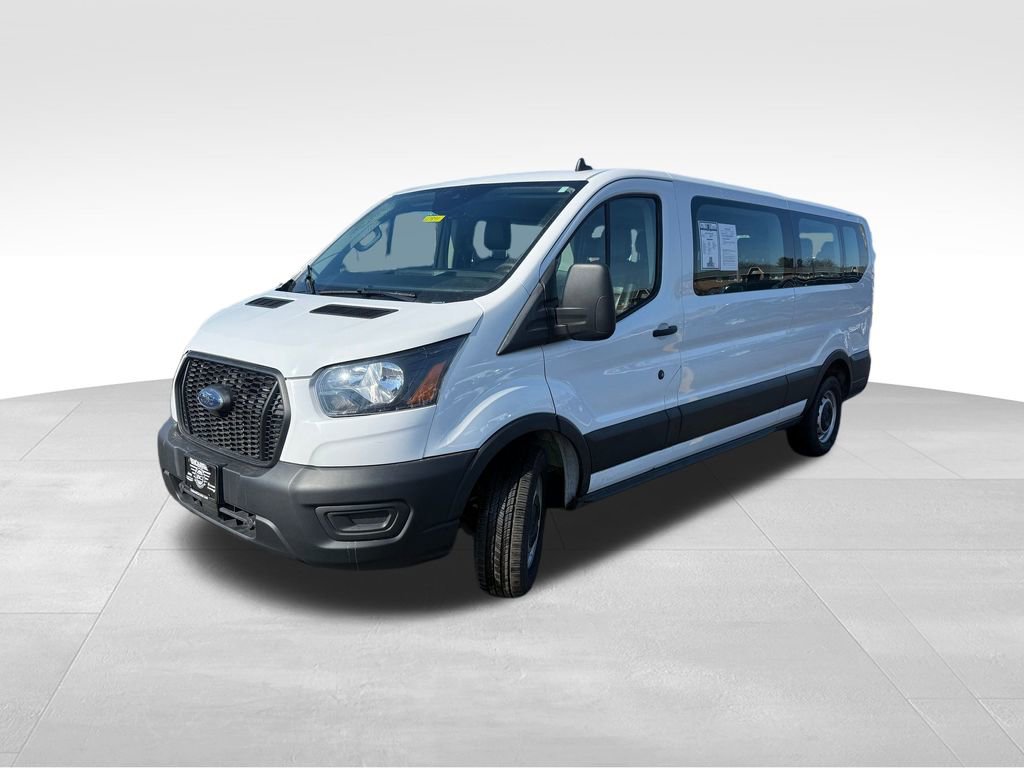 Used 2023 Ford Transit 350 XLT image 3