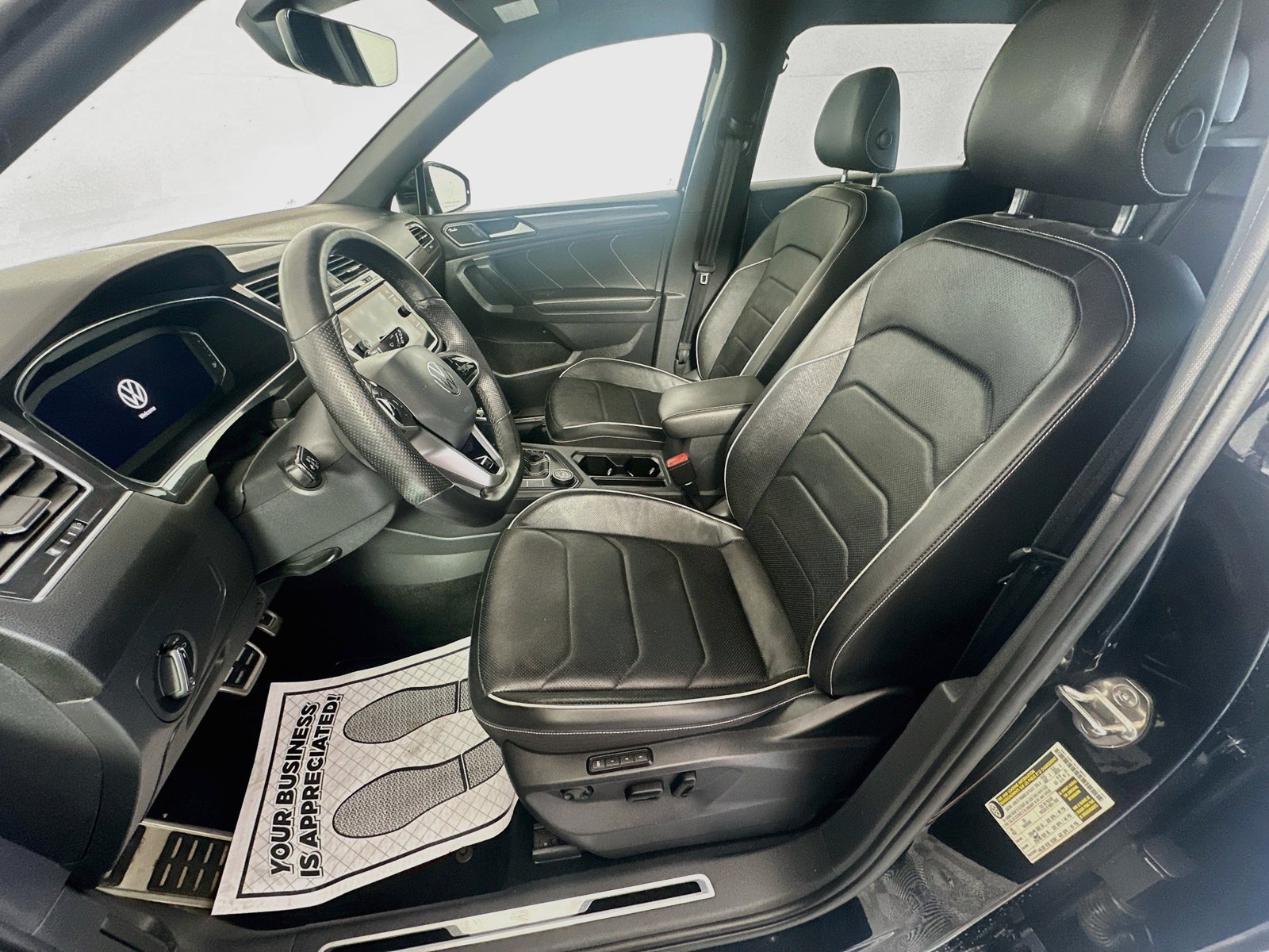 Used 2022 Volkswagen Tiguan SEL R-Line AWD/4WD image 22