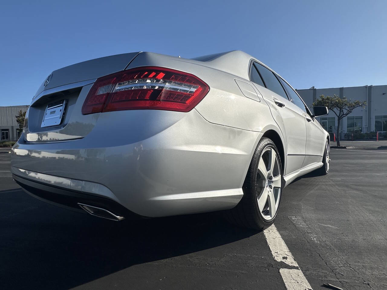 Used 2010 Mercedes-Benz E 350 Sedan w/ Premium 1 Pkg image 6