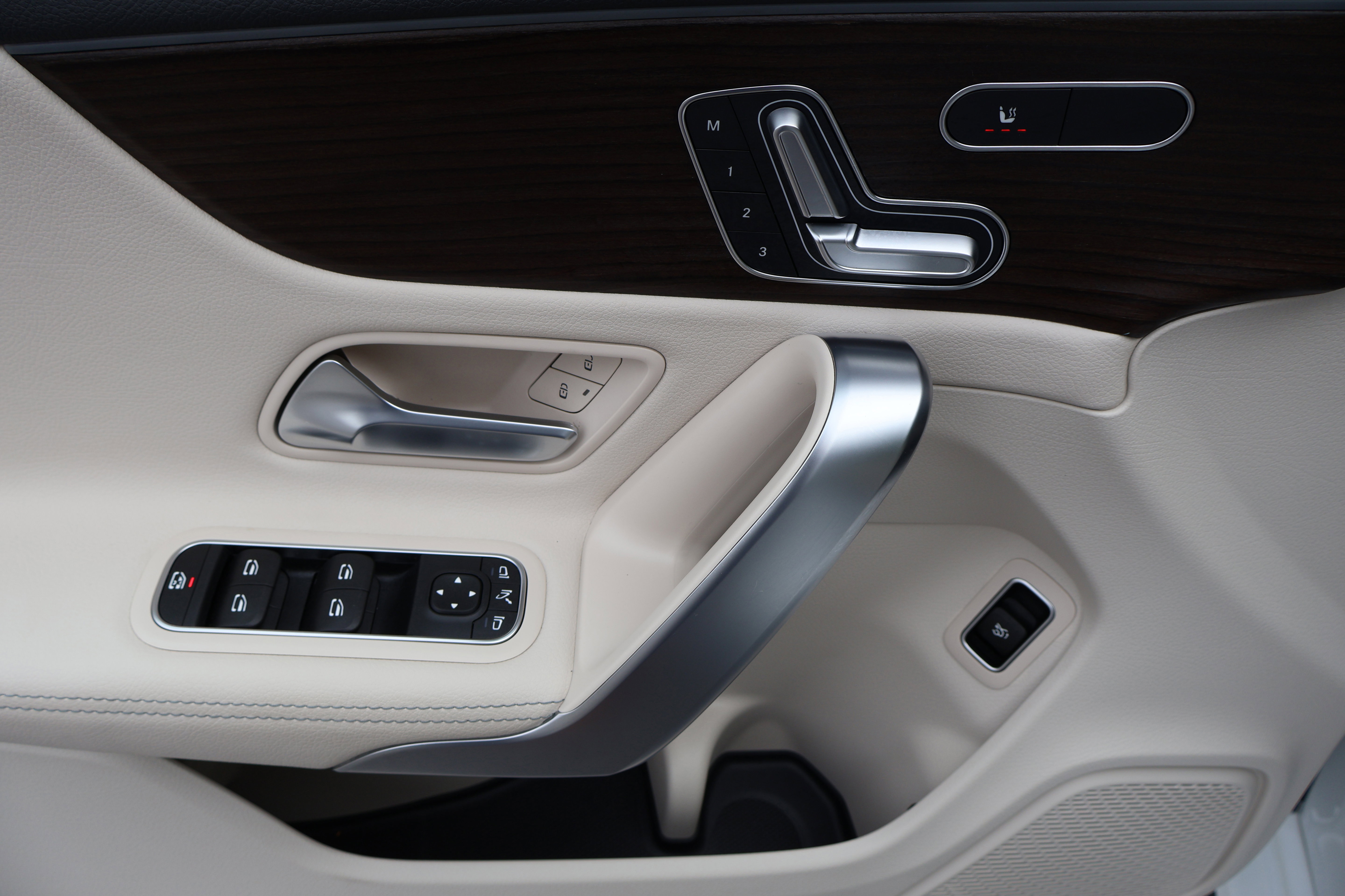 Certified 2025 Mercedes-Benz CLA 250 image 25