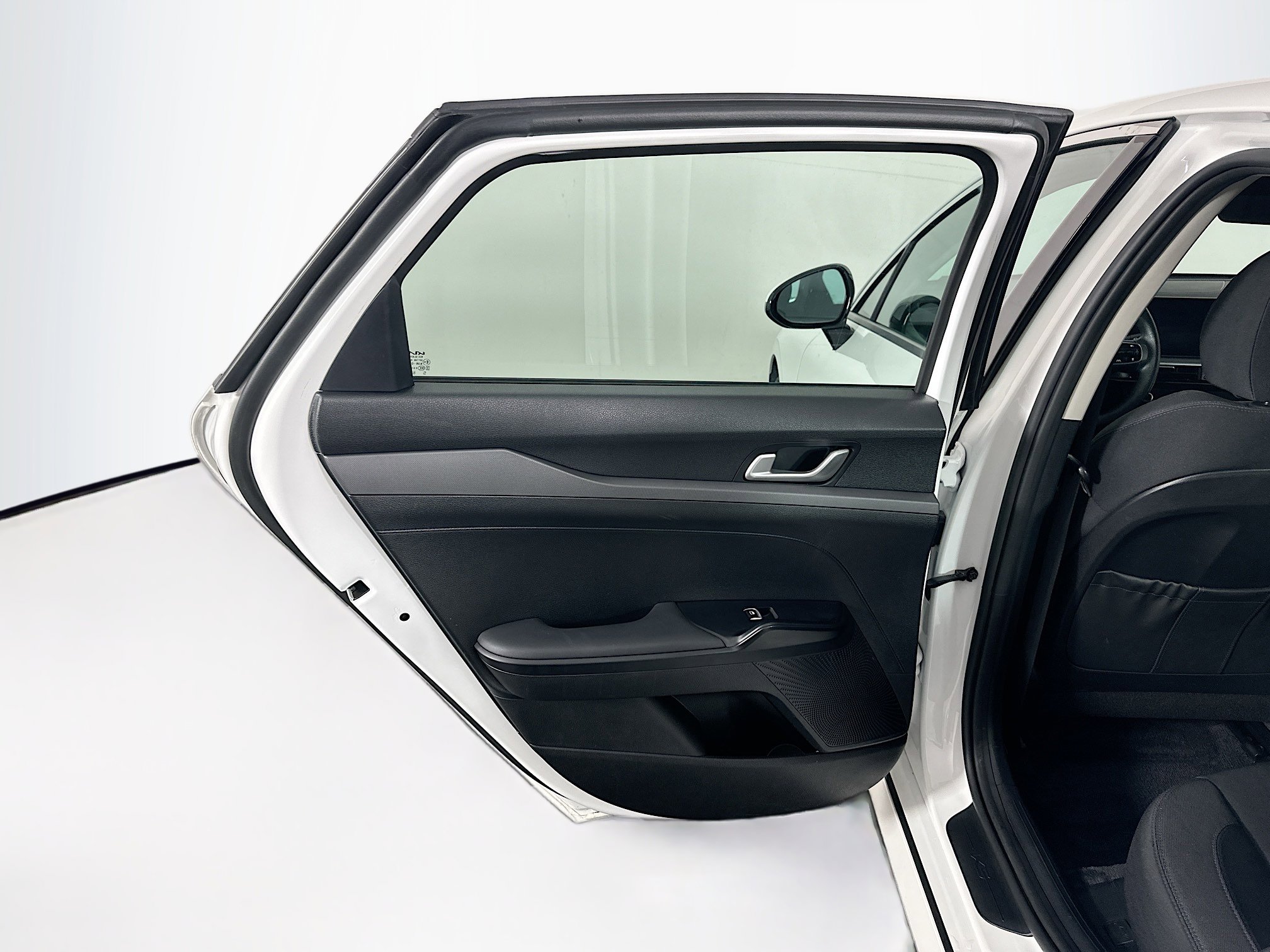 Used 2025 Kia K5 LXS image 25