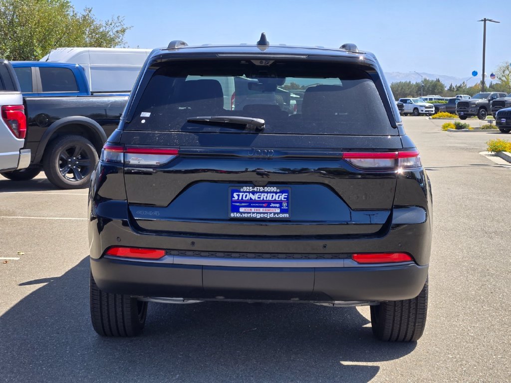New 2026 Jeep Grand Cherokee Limited AWD/4WD image 3